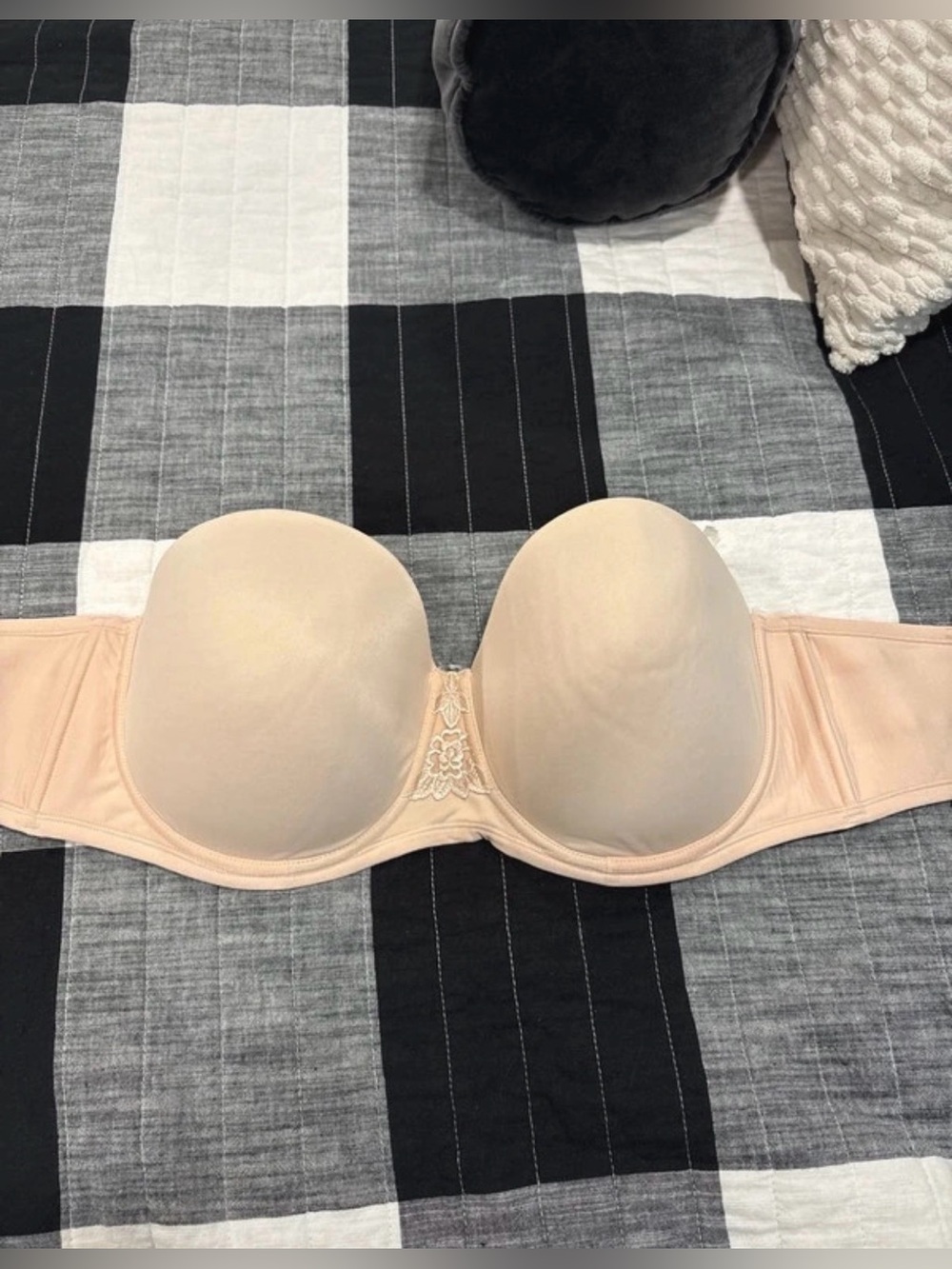 Vanity Fair Nude Strapless Smooth Molded Bra with Lace Accent
